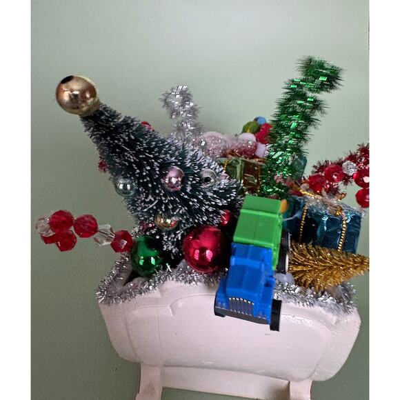 Vintage-Style Handmade Christmas Santa Sleigh Assemblage – Bottle Brush Tree - Picture 6 of 10